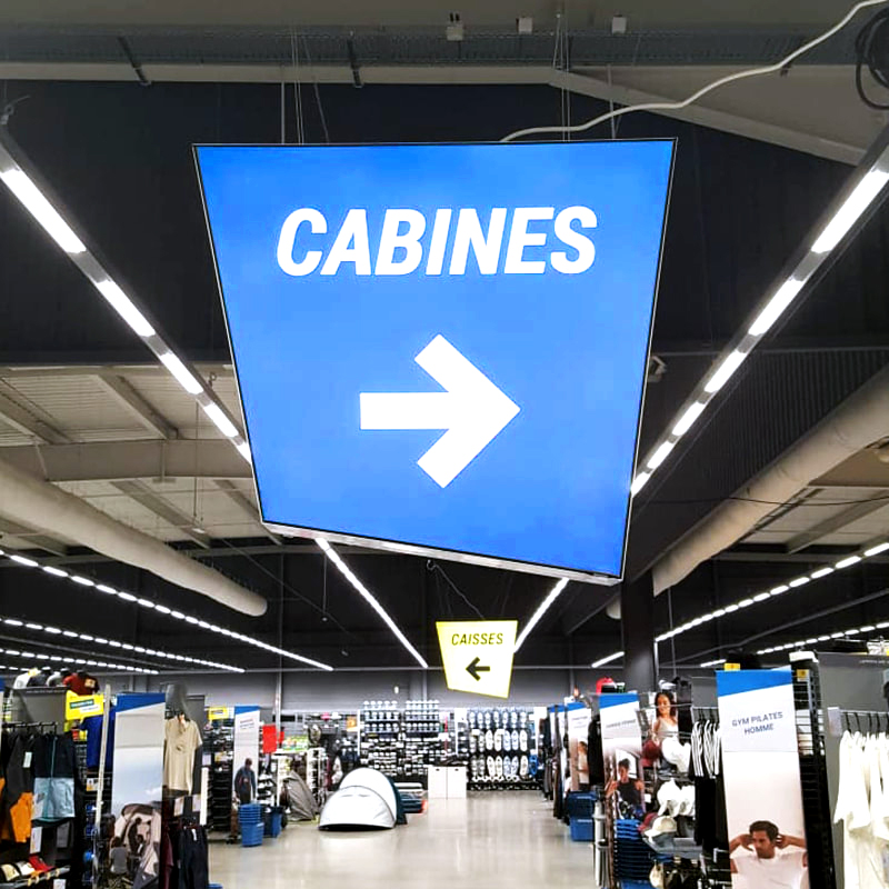 Smart-Vision_Isermatic_Signaletique_Caisson-lumineux_Lightbox-Int-Ext_Decathlon1